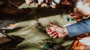 Antarmuka permainan Sugar Rush di 0pera toto dengan grid slot dan simbol manis